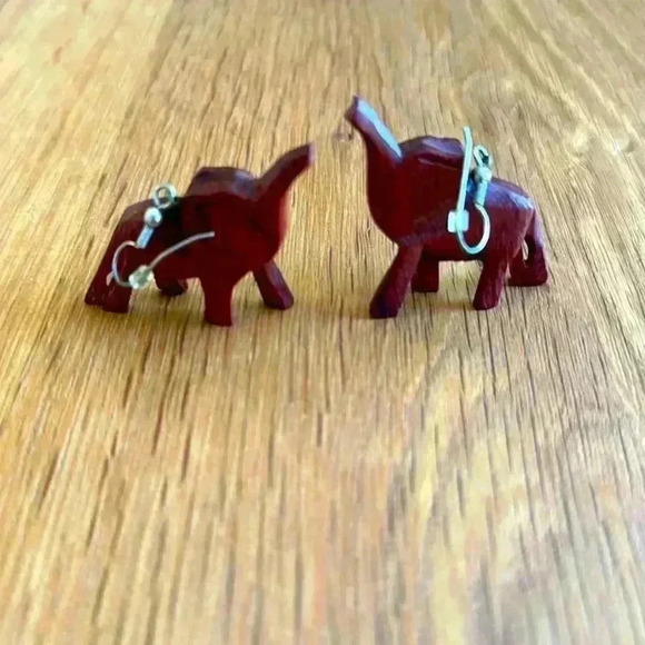 Vintage wooden elephant earrings - Picture 1 of 2